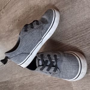 Toddler vans slip ons
